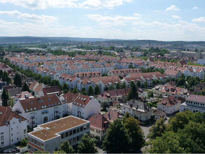 Blick über Kornwestheim vom Rathausturm Richtung Südwesten, im Vordergrund das Wohngebiet "Stotz"