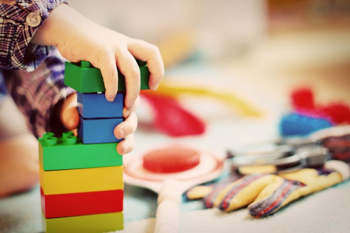 Spielende Kinder