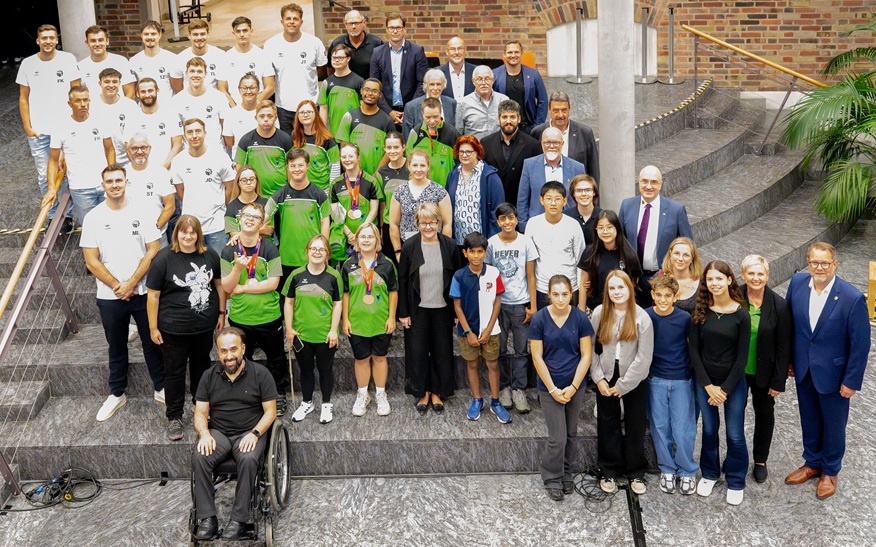 Insgesamt 60 Sportlerinnen und Sportler wurden dieses Jahr ausgezeichnet – viele von ihnen nahmen die Ehrung am Dienstagabend persönlich entgegen.