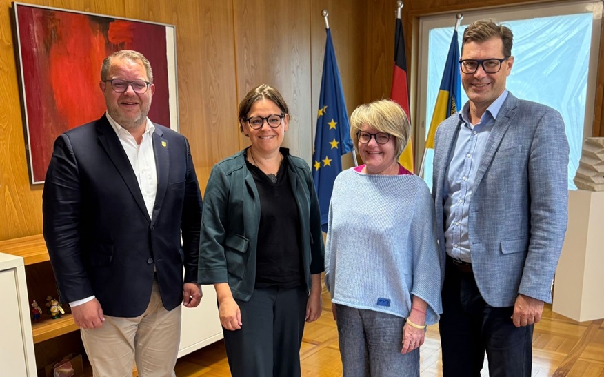 Oberbürgermeister Nico Lauxmann, die Landtagsabgeordnete Silke Gericke MdL, Bürgermeisterin Martina Koch-Haßdenteufel und Erster Bürgermeister Daniel Güthler tauschten sich zuletzt über aktuelle Themen und Herausforderungen der kommunalen Ebene aus.