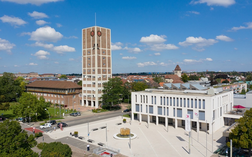 Luftaufnahme des Marktplatzes der Stadt Kornwestheim 