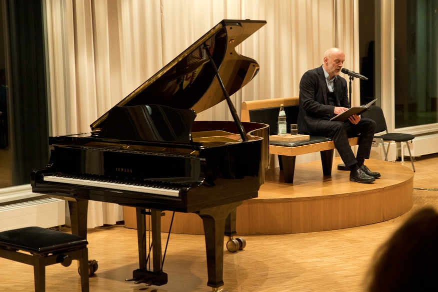 Musikalische Lesung des Museums im Kleihues-Bau im Galerieversammlungssaal Musikalische Lesung des Museums im Kleihues-Bau im Galerieversammlungssaal