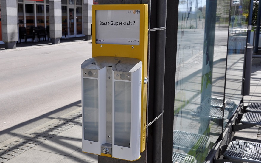  Ab sofort kann der neue Kippster-Aschenbecher am Busbahnhof genutzt werden.