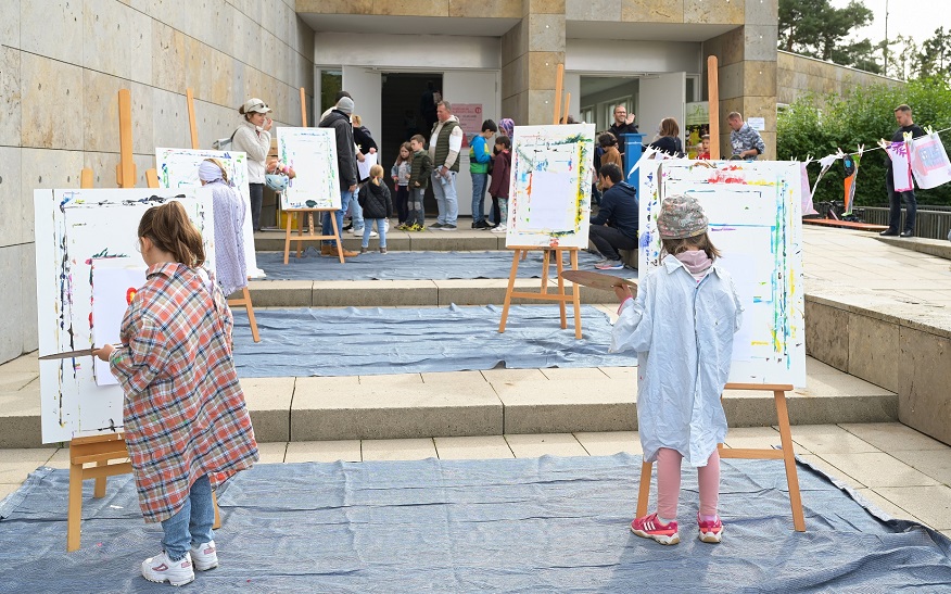 Am Sonntag der Kornwestheimer Tage lädt das Museum im Kleihues-Bau wieder alle interessierten Kinder zum Malen an der Staffelei ein.