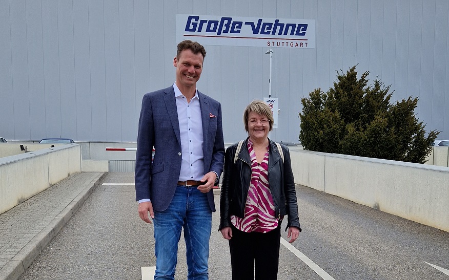 René Große-Vehne hat Bürgermeisterin Martina Koch-Haßdenteufel neue Einblicke in die Arbeit des Familienunternehmens gewährt.