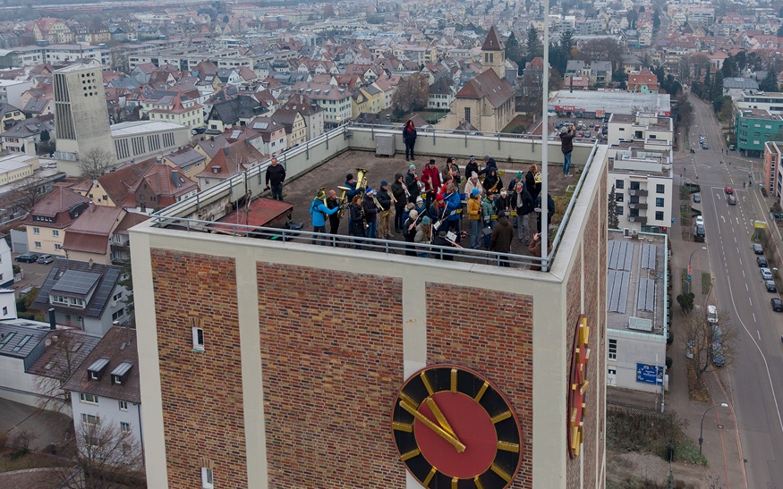 Ein Turmkonzert der Städtischen Orchester Kornwestheim e.V. läutete den Tag stimmungsvoll ein. Ein Turmkonzert der Städtischen Orchester Kornwestheim e.V. läutete den Tag stimmungsvoll ein.